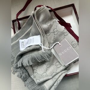 Gucci scarf